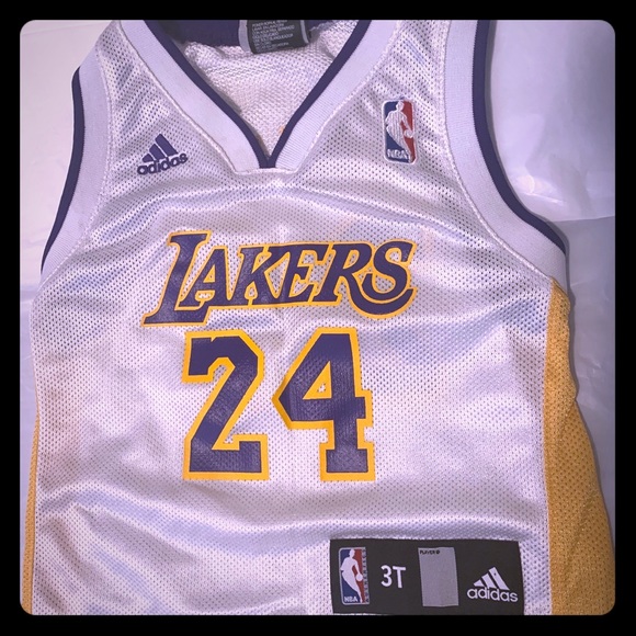 Kobe Bryant NBA Adidas White Jersey size 3T. Kobe Bryant NBA Adidas White Jersey size 3T.